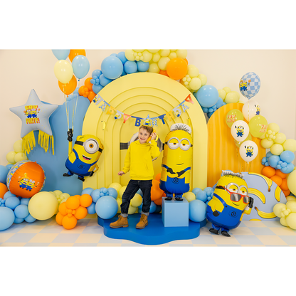 1 ballon étoile XXL avec des guirlandes à pampilles - Minions