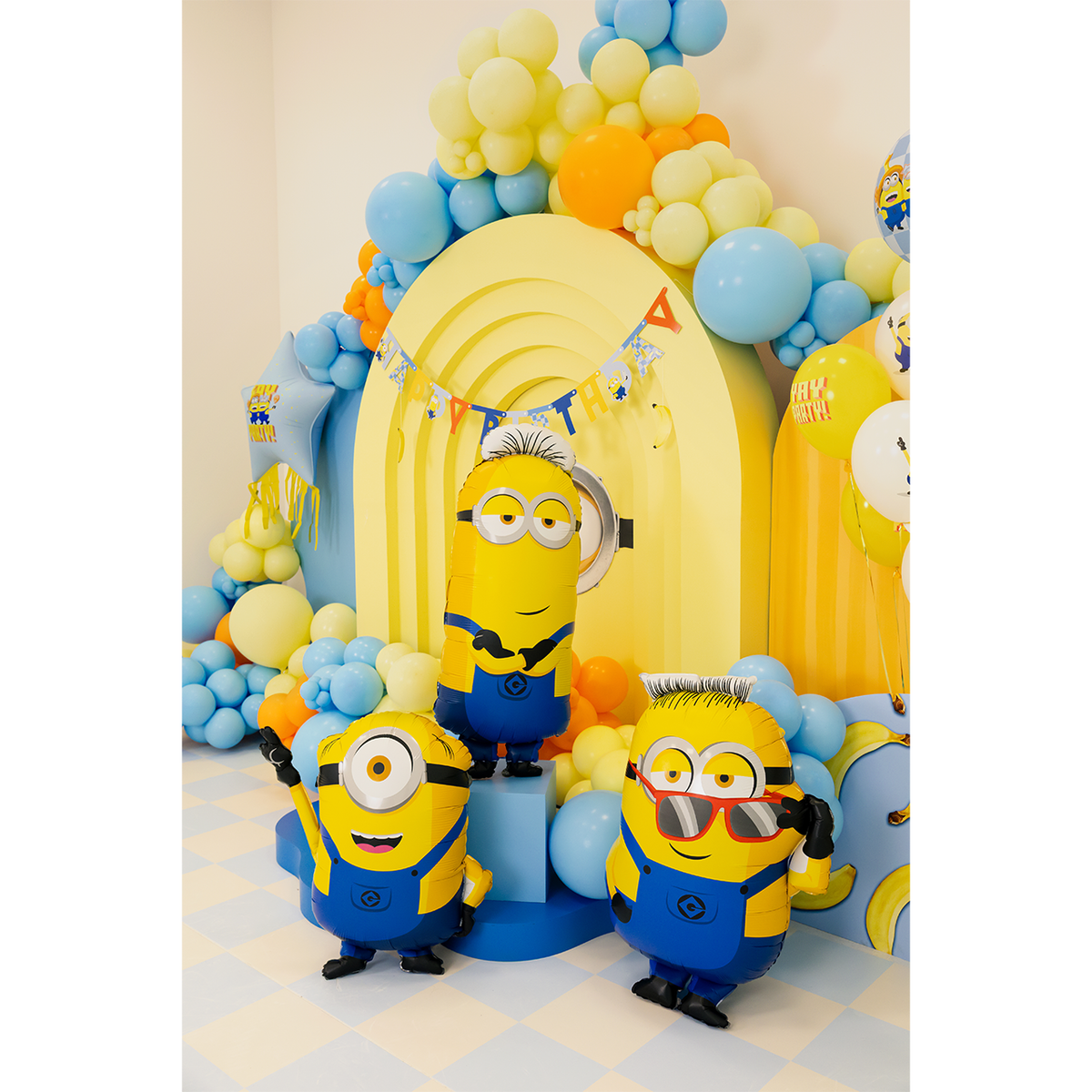 1 ballon géant - Minion Tim
