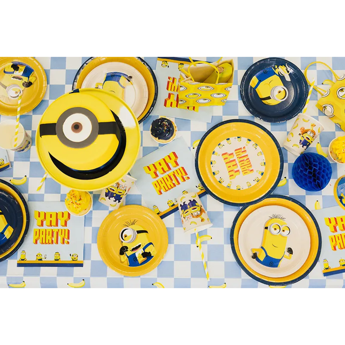 6 Kartonnen bordjes - Minions - 23cm