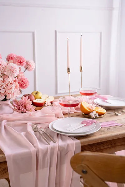 1 chemin de table en mousseline - Rose clair